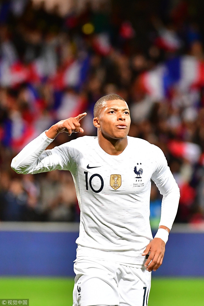 东契奇36+9+8 湖人12胜0负