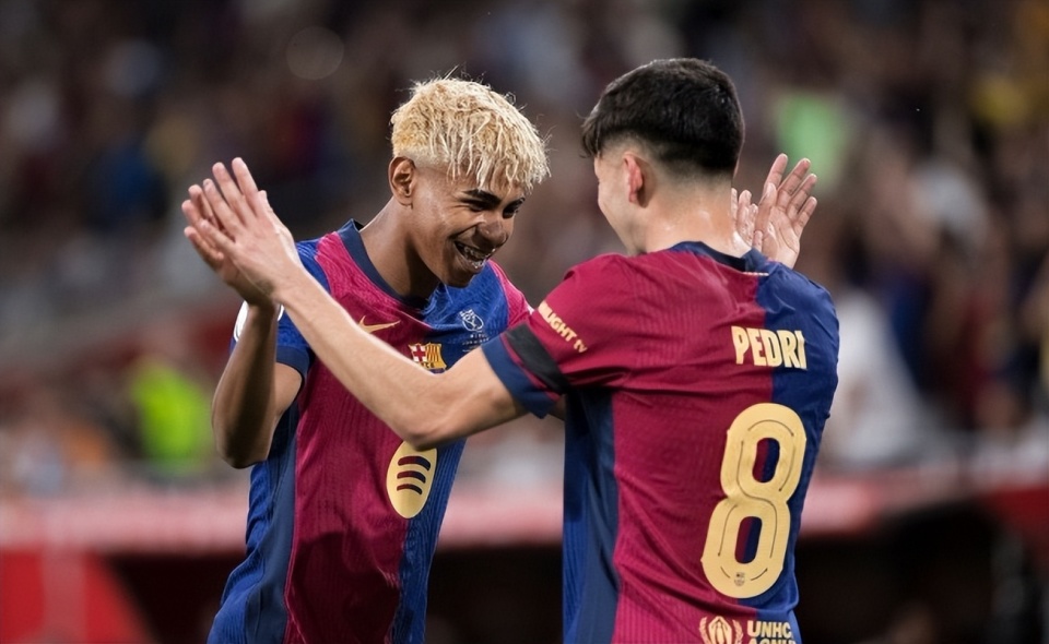 勇士胜雄鹿！库里+梅尔顿轰51分，霍乐迪惊喜作用，格林仍副作用