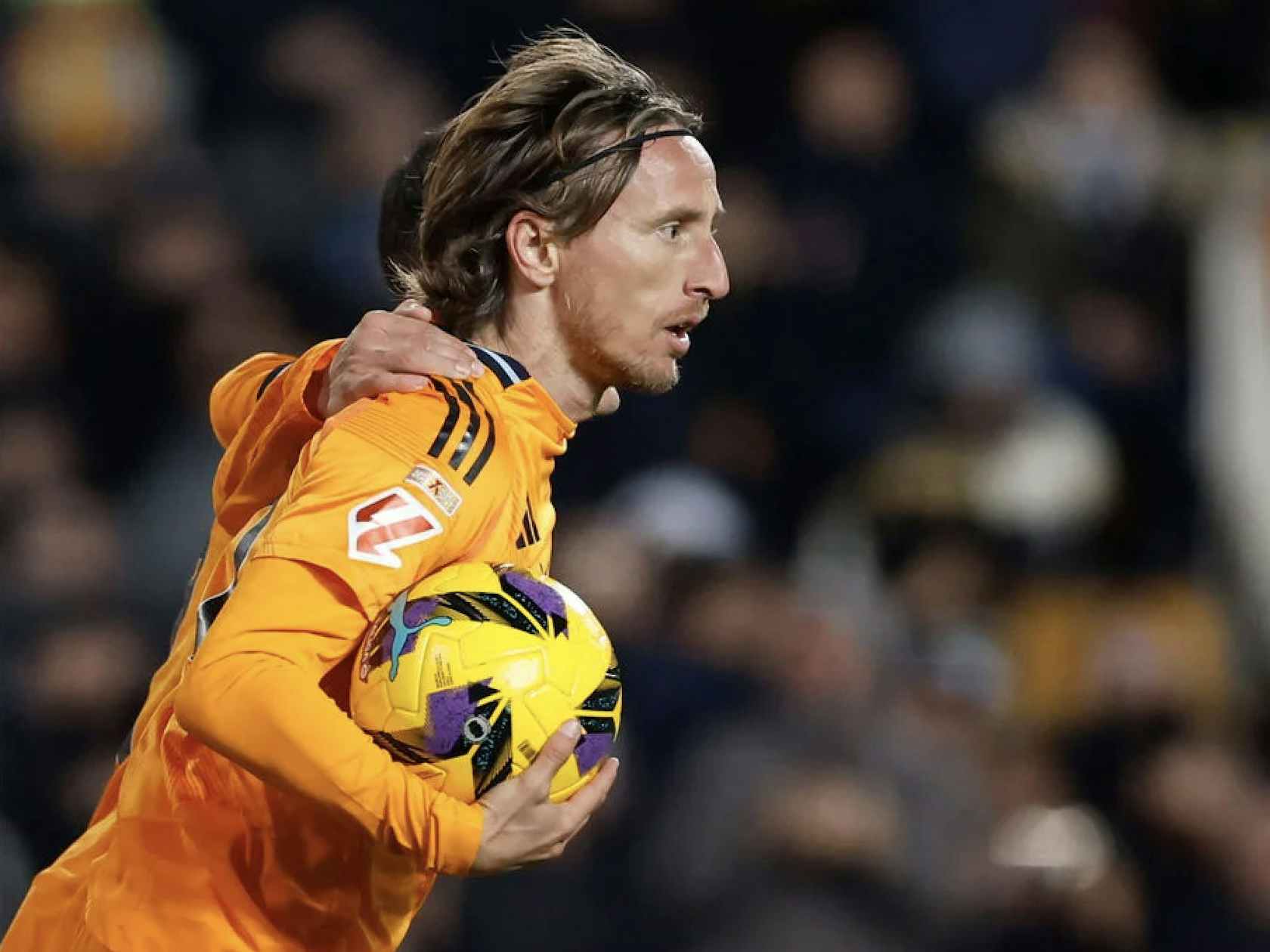 科维奇捧起奖杯！G2大战五图逆转Vitality，夺得他们的2025年首冠