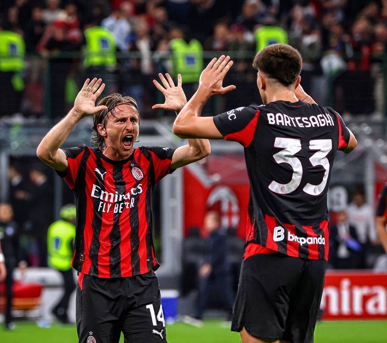 皮尔斯谈身陷交易传闻的雄鹿队王牌：害怕外界看法，他不必在意