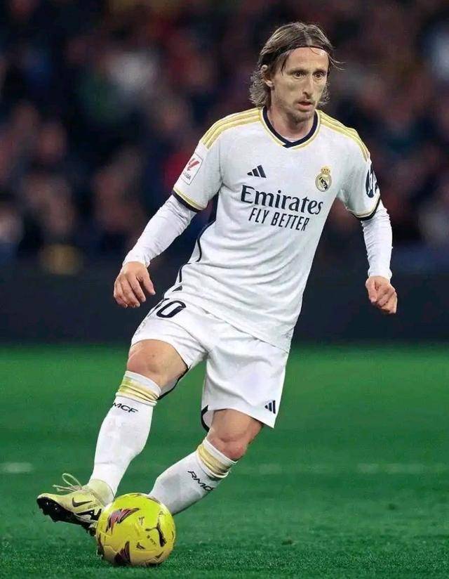 残阵活塞15分大胜公牛，斯图尔特狂砍31分创生涯新高，东部第一底蕴尽显！