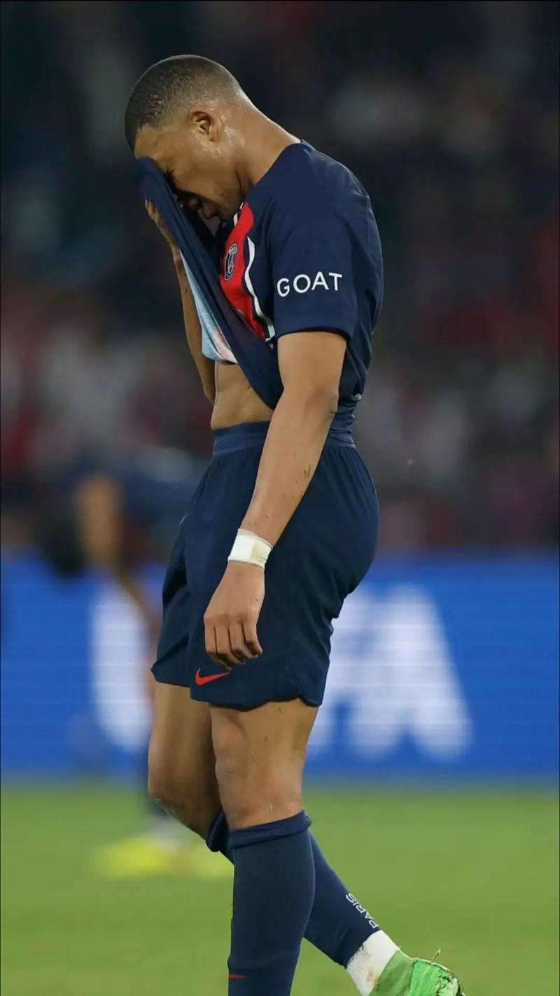 湖人教练压不住了，其实光分配詹姆斯、东契奇、里弗斯的球权就很难了