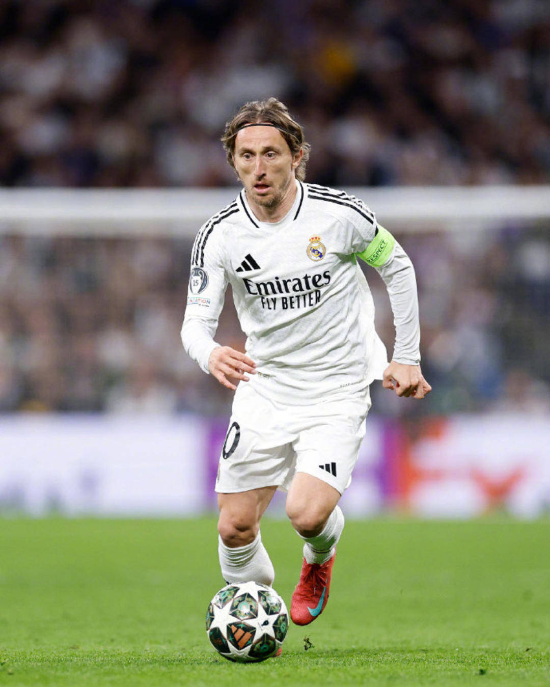 腾讯吃鸡手游《和平精英》能骑马了：这也太帅了吧！