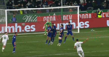 施罗德的风评迎来反转？东契奇挨揍皆因嘴太碎，29万美元买回尊严值不值？